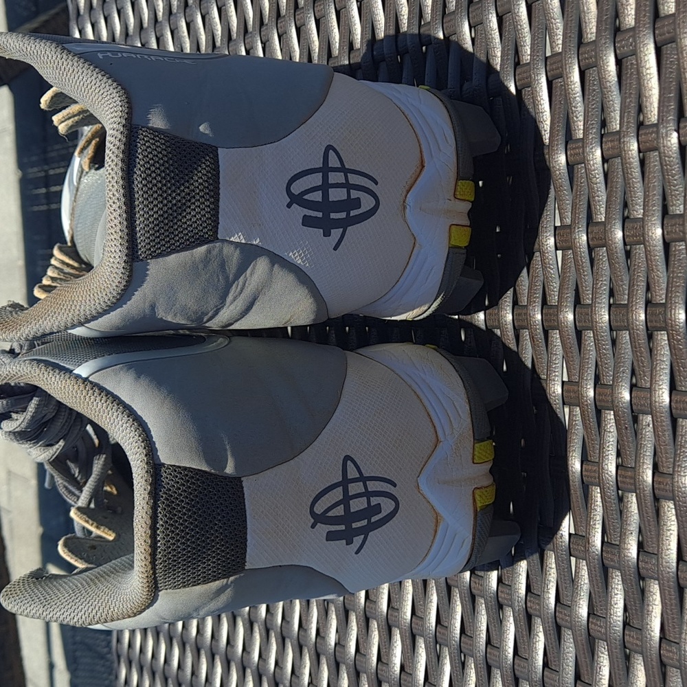 Baseball cleats - Picture 3 of 4